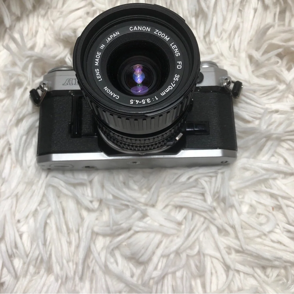 Canon AE-1 Program SLR 35mm Film Camera Body 50mm f1.4 Lens Tripod Vivitar JAPAN
